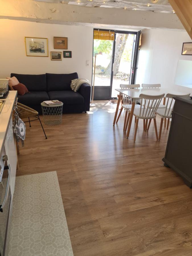 Charmant Logement A La Campagne Gazaupouy Exteriör bild